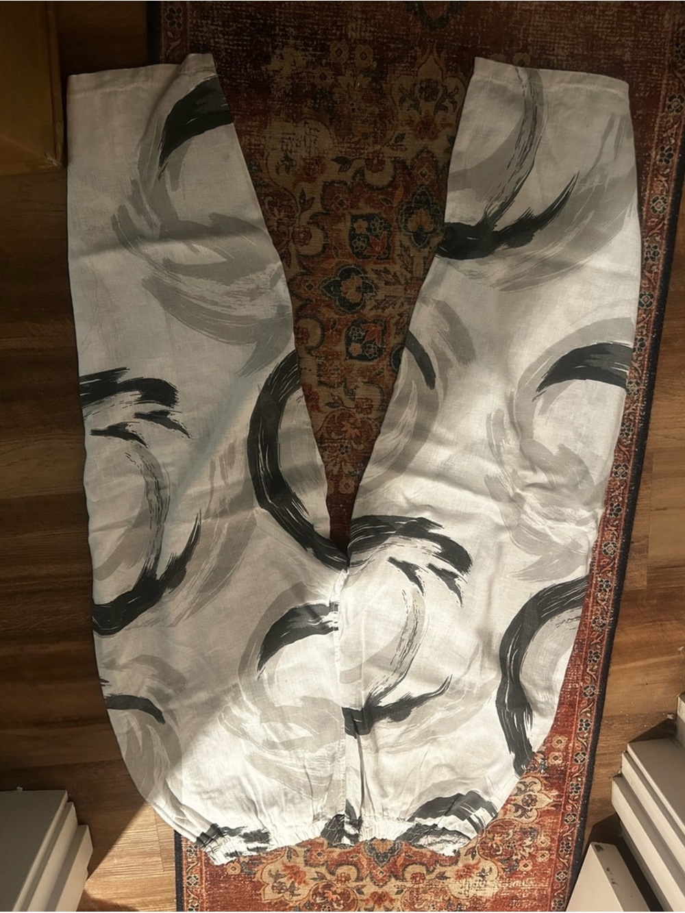 Made In Italy Linen Relaxed Wide Leg Pants in White & Black Brushprint - Picture 6 of 7